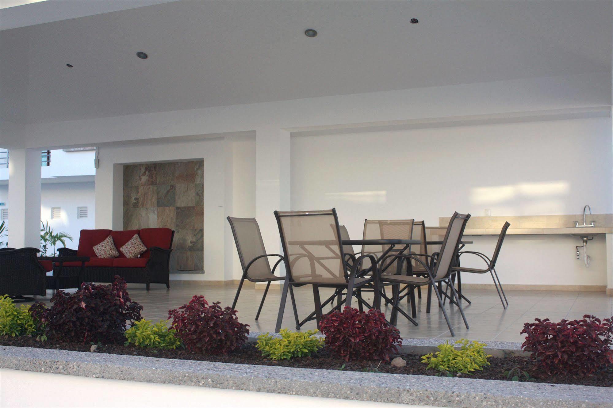 Marena Suites & Apartments Mazatlán Exteriör bild