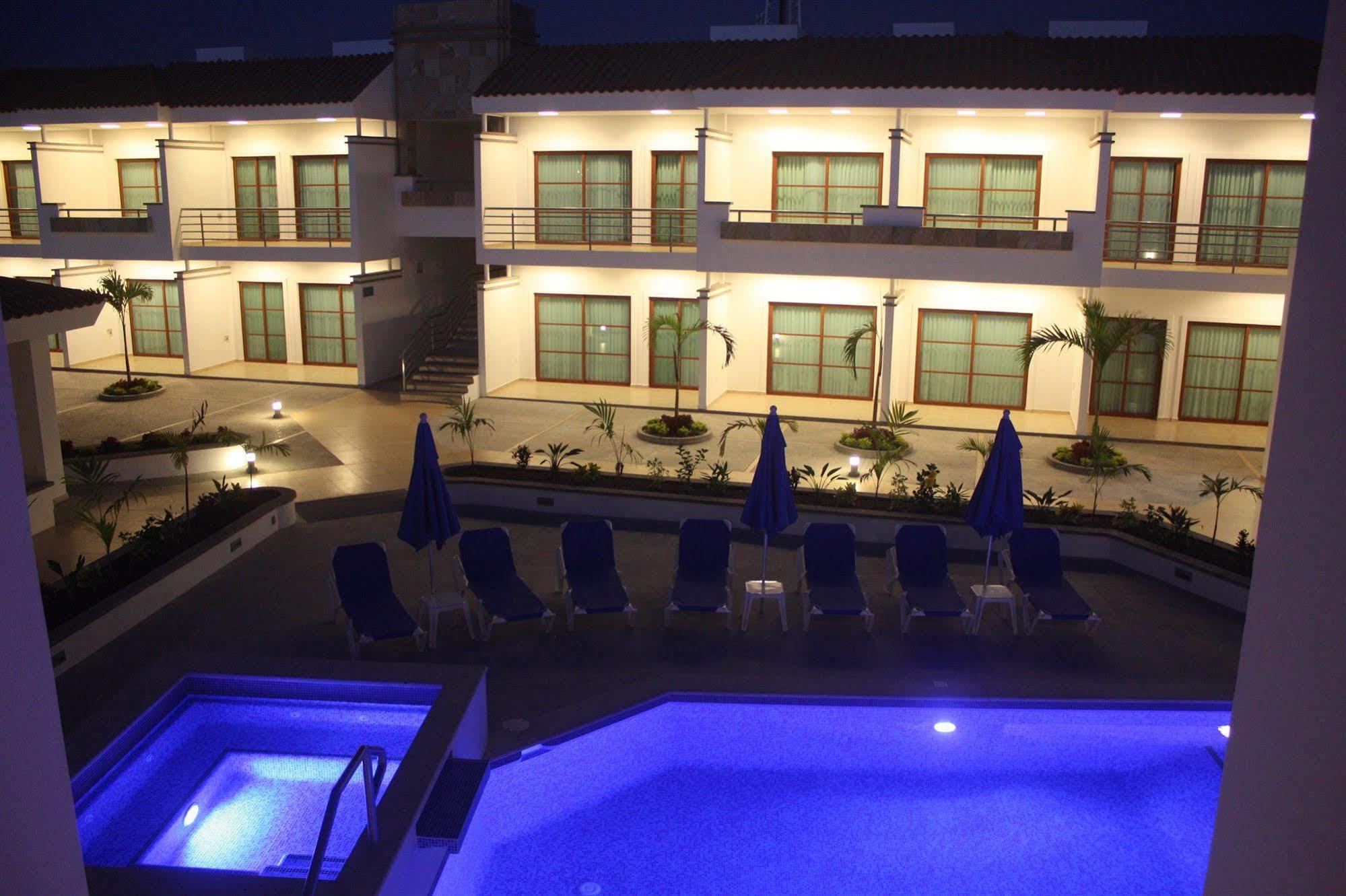 Marena Suites & Apartments Mazatlán Exteriör bild